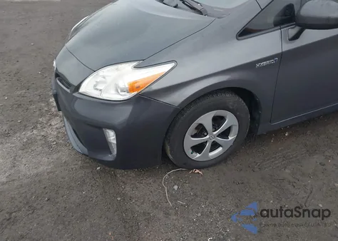 2014 Toyota Prius Three из США, поврежденный, VIN JTDKN3DU6E1809352